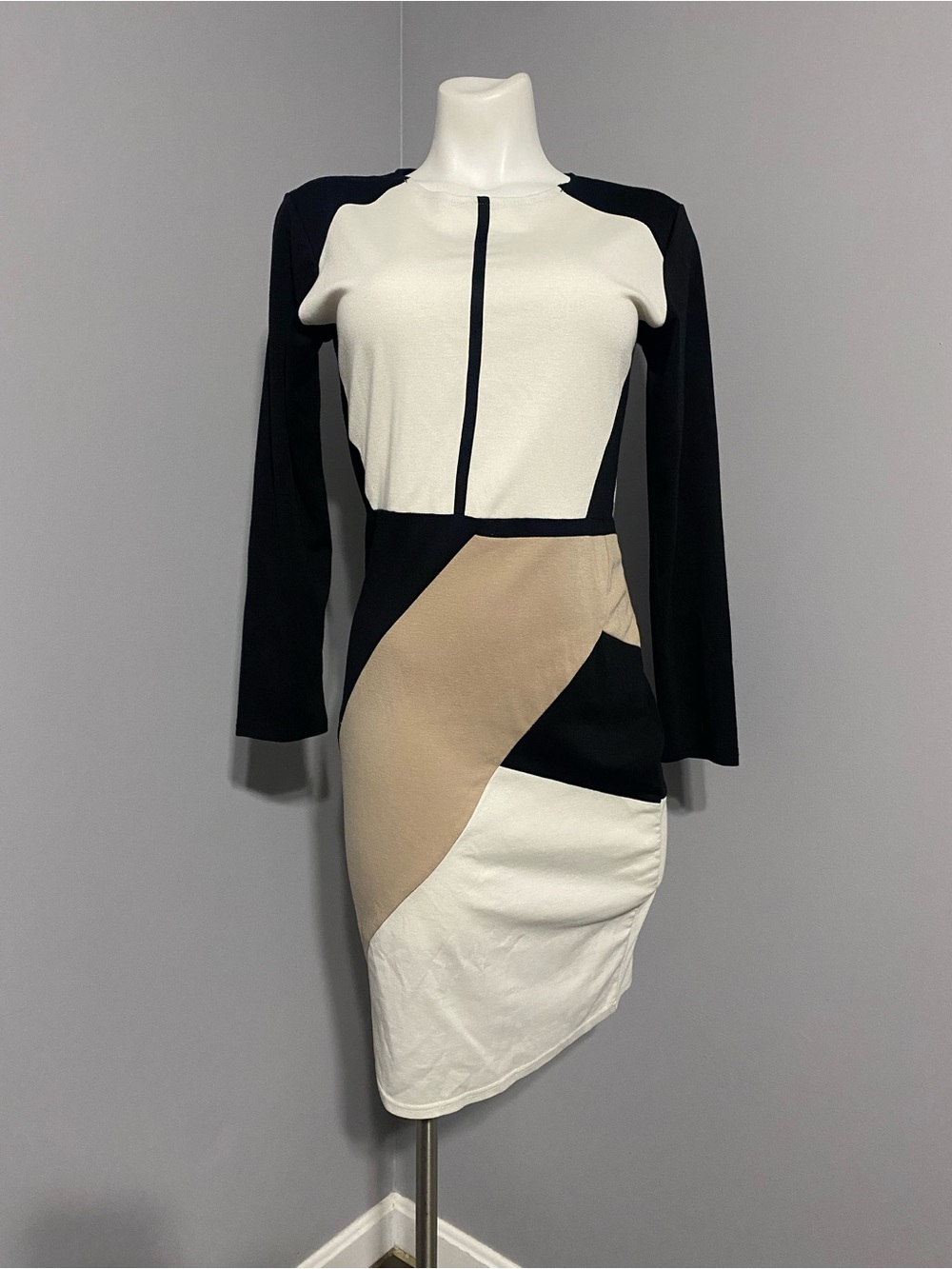 Colorblock Long Sleeve Sheath Dress in Black, Cream & Tan